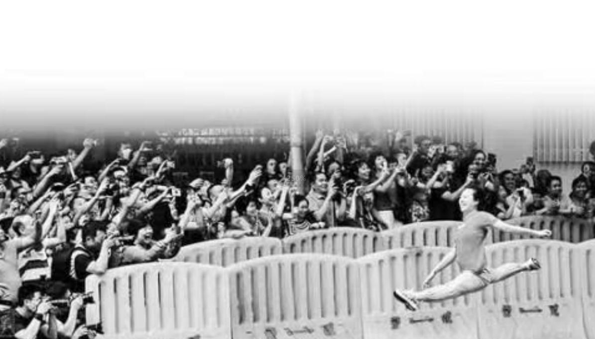 高考第一个跑的女孩一字马,高考后跳一字马