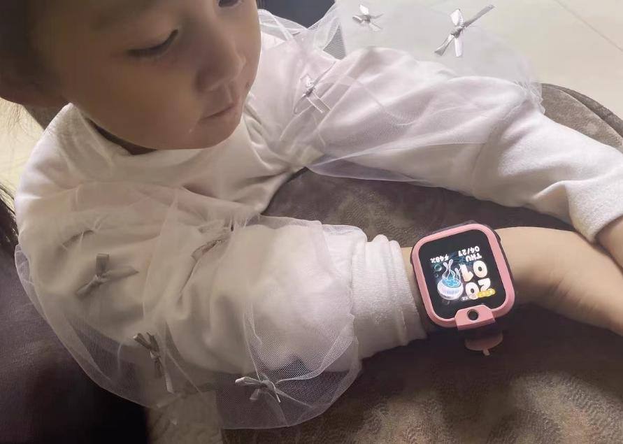 儿童手表的争议,杂牌儿童手表测评