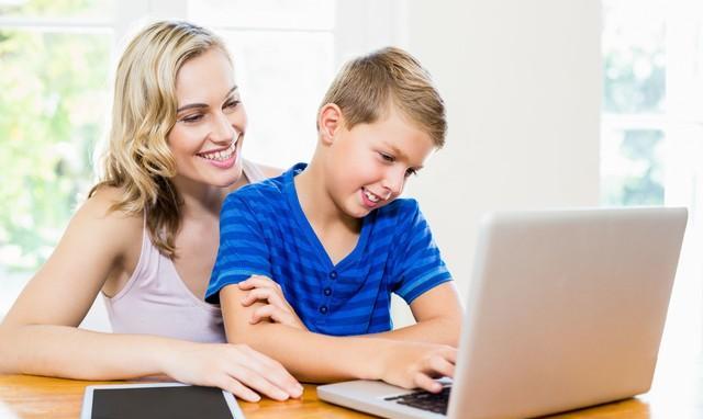 17岁男孩深陷“恋母情结”？大妈的真心回应引发共鸣！