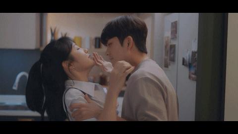 “你不爱我，你只是想睡我而已”