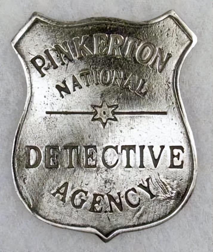 《荒野大镖客2》中“平克顿侦探社”的故事