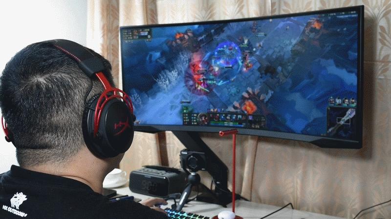 续航炸裂,hyperx阿尔法无线版和有线对比