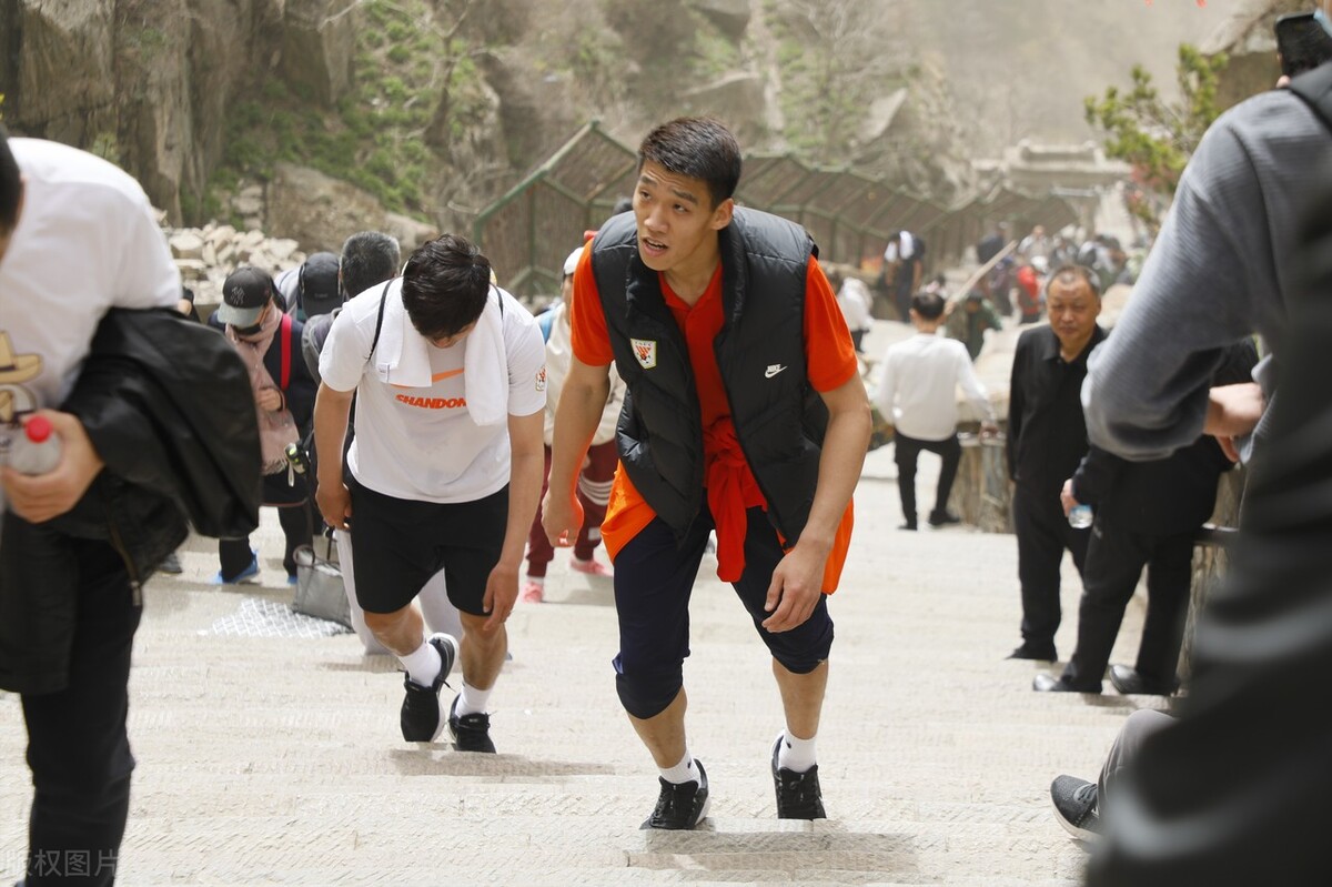 山东泰山队中超开幕式,2021中超联赛泰山队赛前发布会