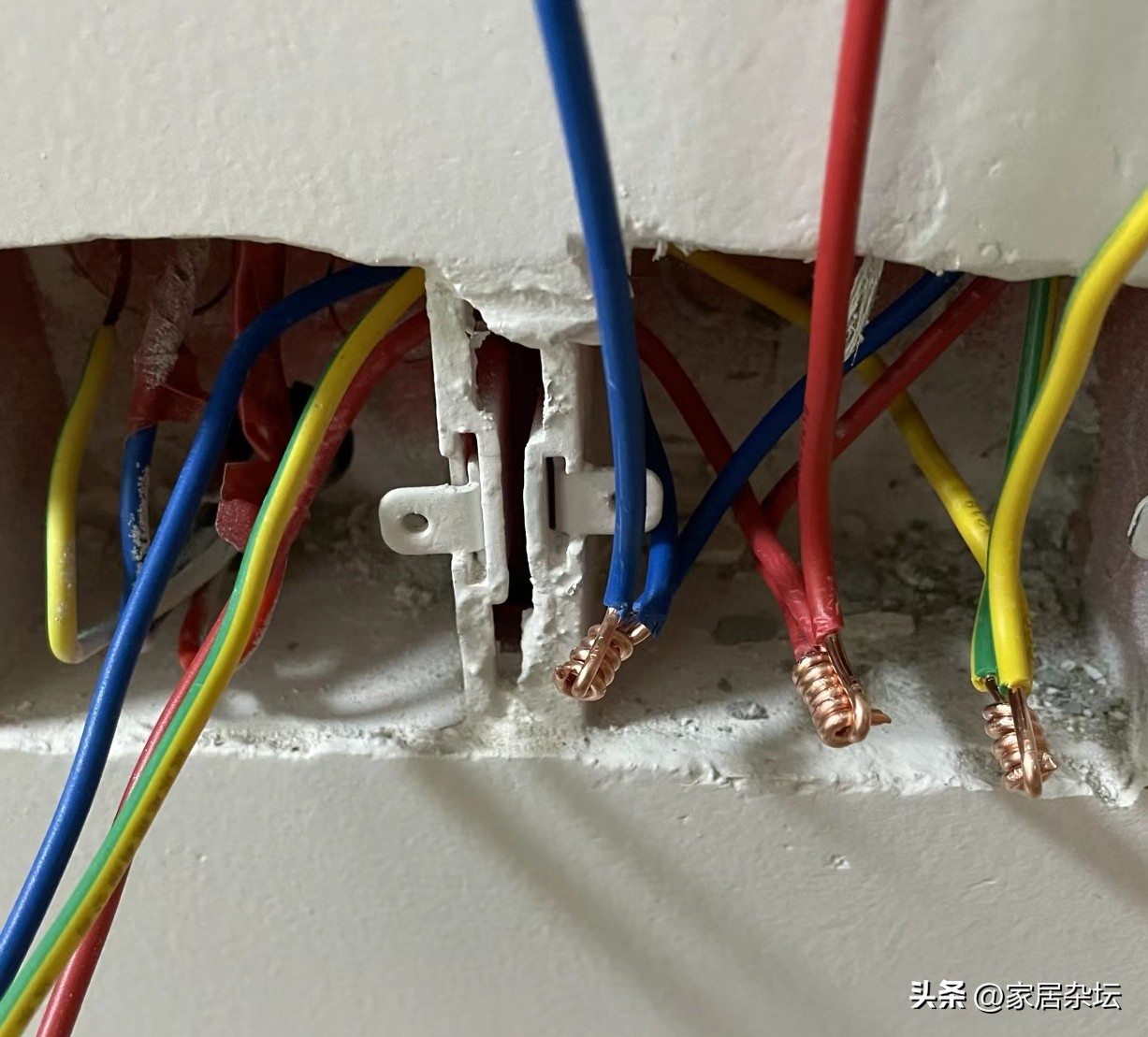 新房装修电线全换还有接头吗,家装全房用4平方电线对不对