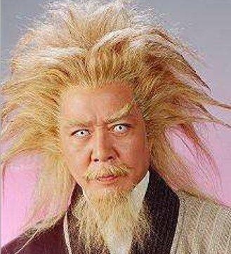 为何有人头发天生自然卷？看看不想让它卷的办法