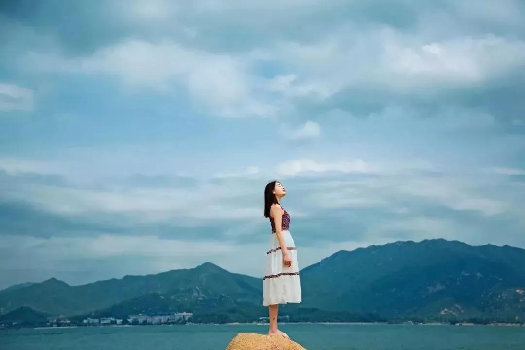 美到窒息的伤感诗句,美到窒息的伤感古诗