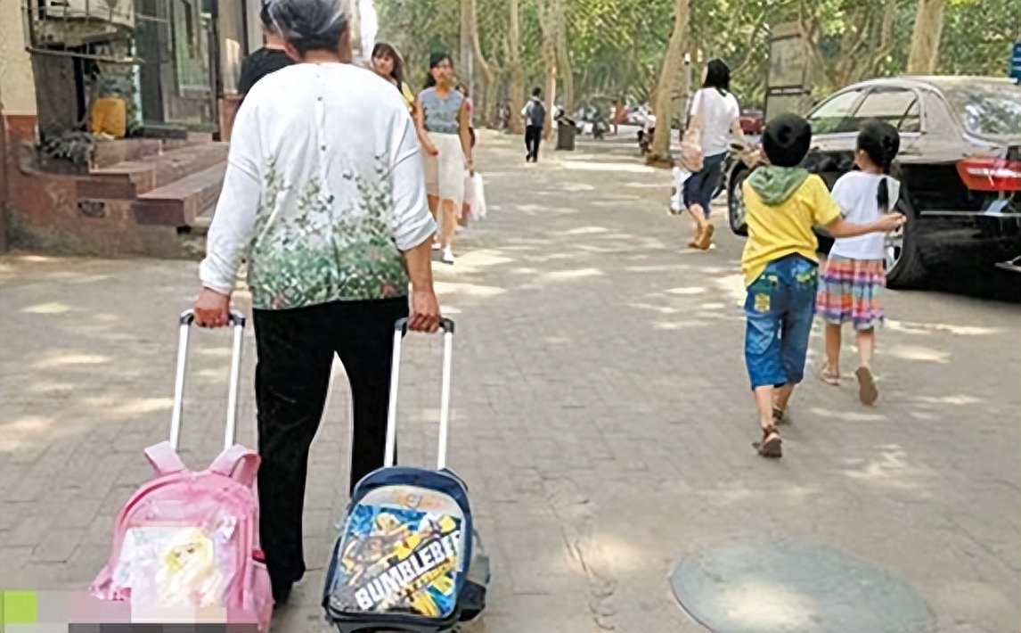 丈夫把情人安排进家里当保姆,老公把情人请回家当保姆