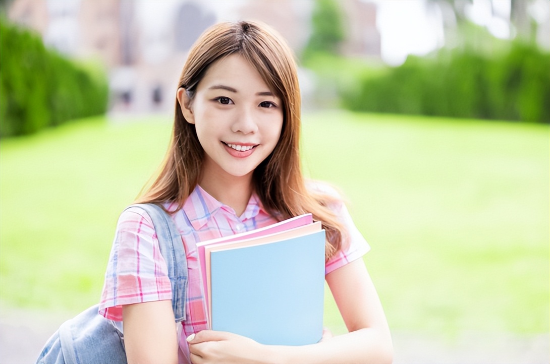 女生提醒你的征兆,初恋感很强的女生特征