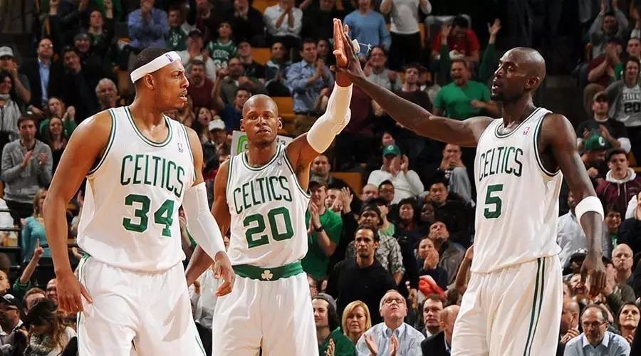 08年凯尔特人夺冠，皮尔斯21+4+6，那么加内特雷阿伦什么表现？