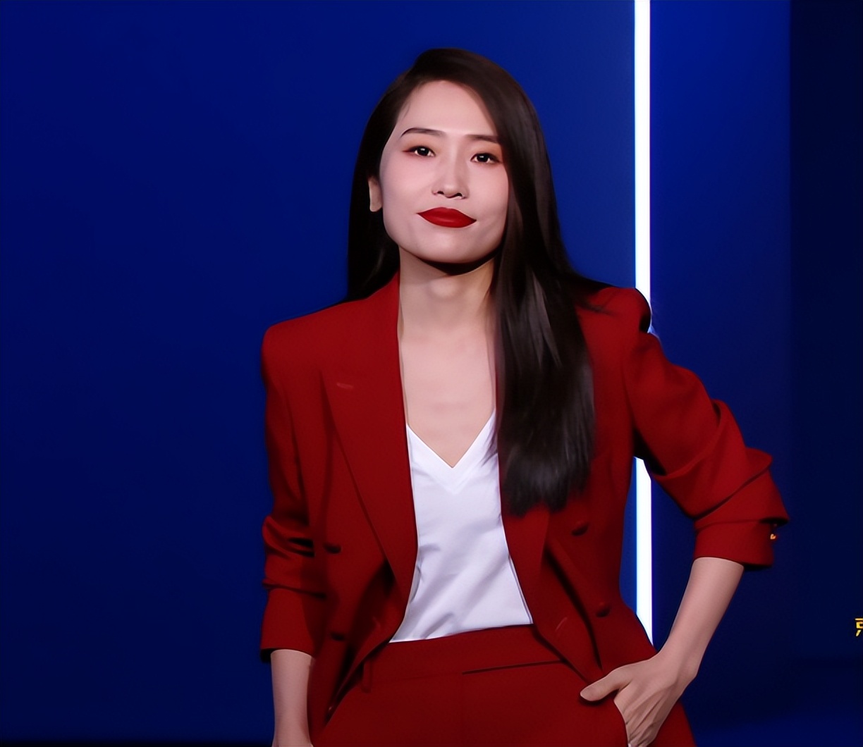 上海这一夜，内娱来了一大半，吴京谢霆锋拿大奖，冯小刚忙着交际