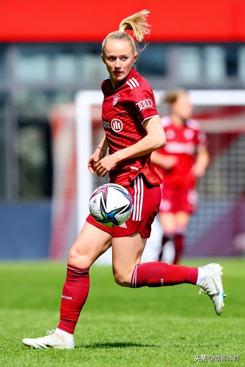 最美足球女运动员,世界十大美女足球运动员