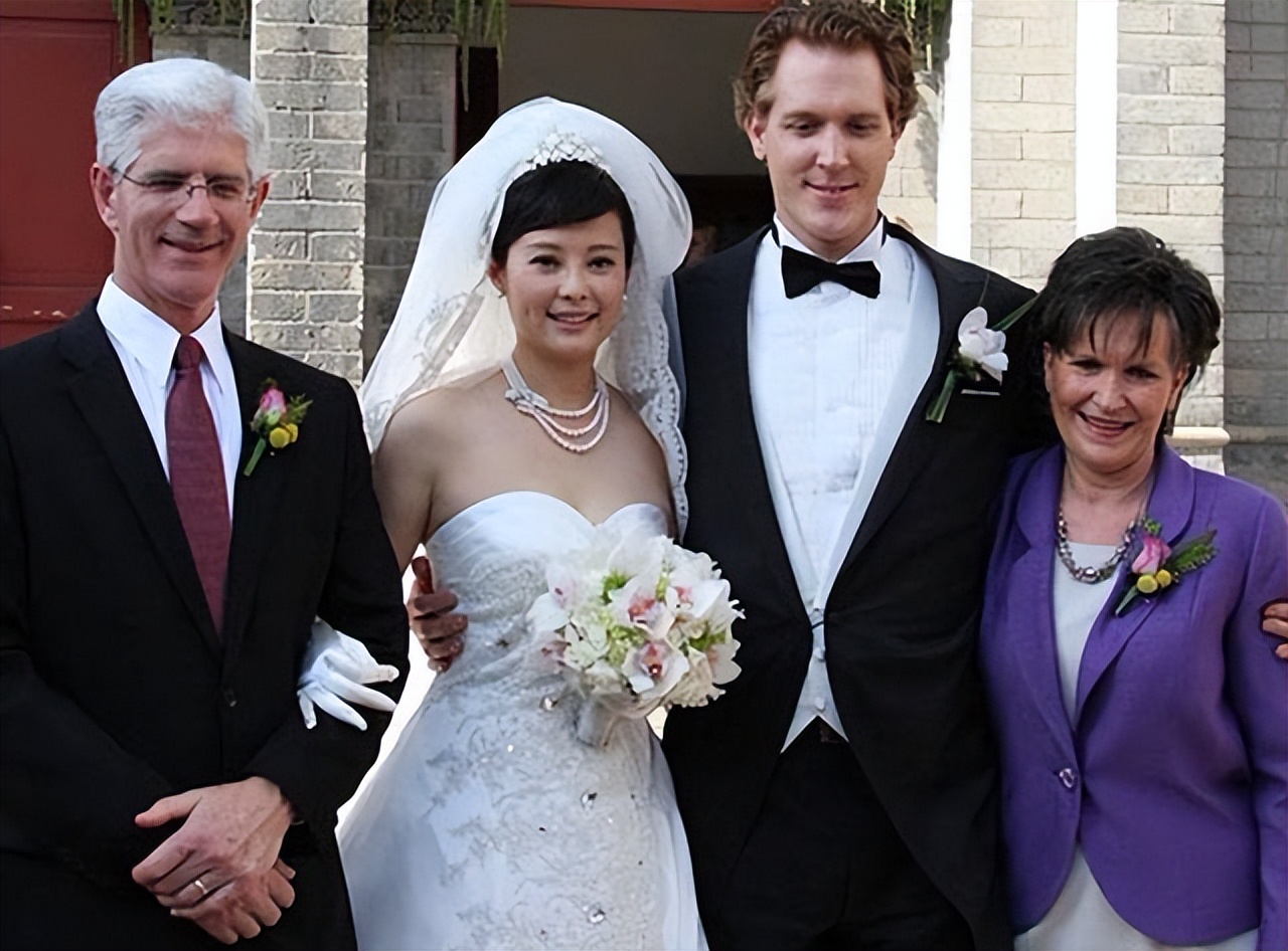 袁立红毯事件完整视频,袁立红毯事件完整版