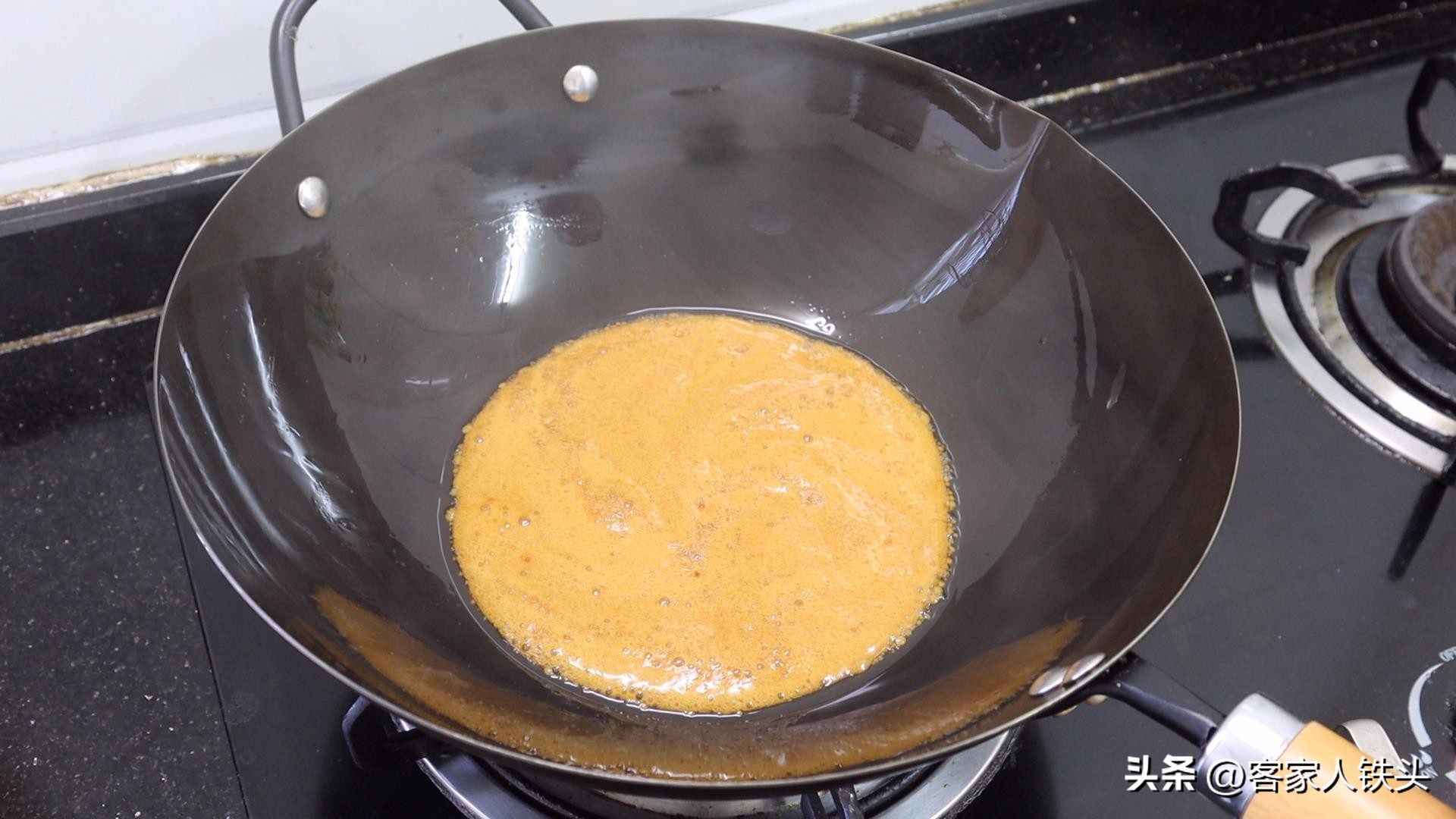 莲藕炖猪脚的家常做法大全,莲藕炖猪脚的正宗做法详细过程