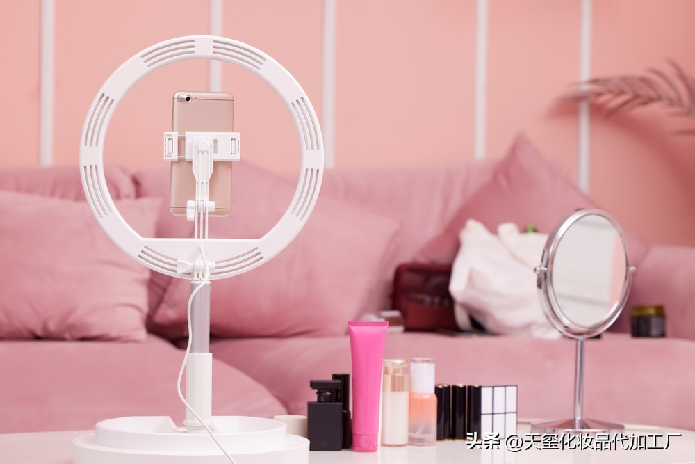 化妆品原料销售怎么入行,化妆品销售新人如何快速入行