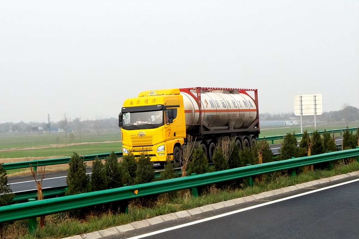 拖欠运费最快解决办法,拖欠运费长期不给怎么解决