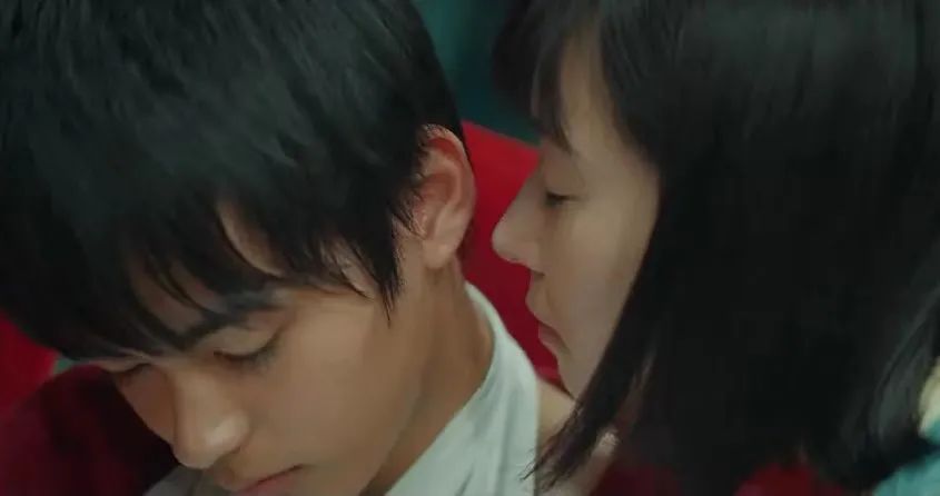 老是想咬男朋友的脸是怎么回事,总是想咬男朋友的脸