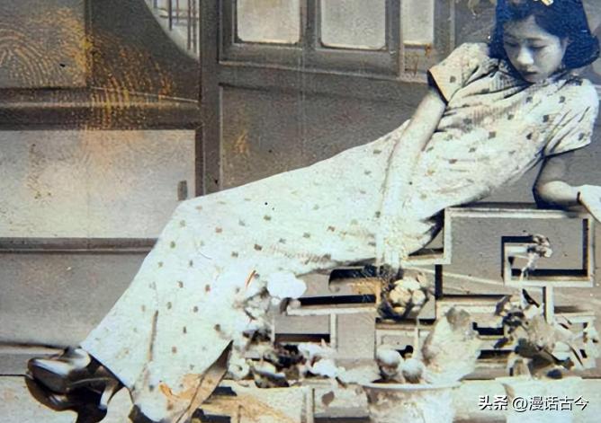 【晚清*楼青**秘影】*楼青**女丰乳肥臀，媚态撩人，风情尽显！