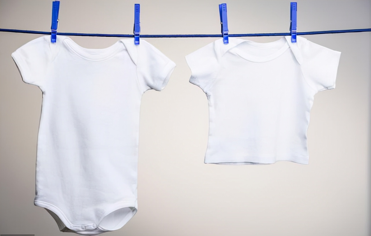 100%聚酯纤维衣服缩水怎么办,衣服缩水了拉链弯曲怎么恢复原样