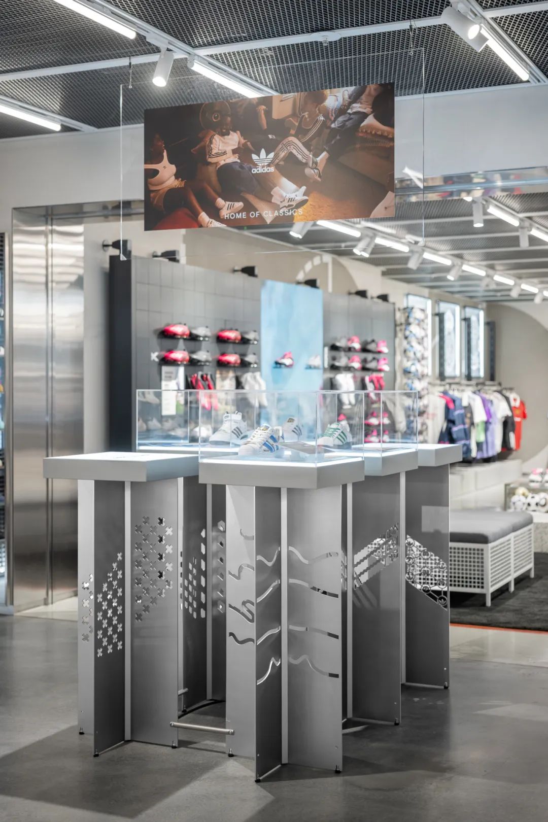 万社设计靠谱吗,首尔adidas旗舰店