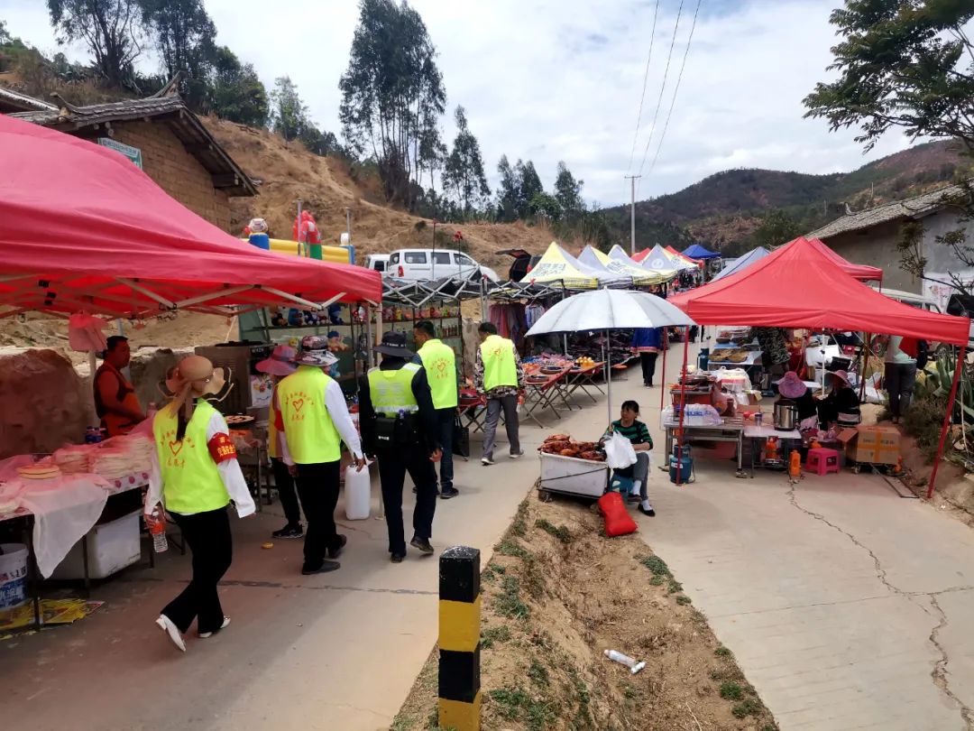 鍗楀崕浜よ澶滄煡鎶よ埅,鍗楀崕浜よ鎶よ埅