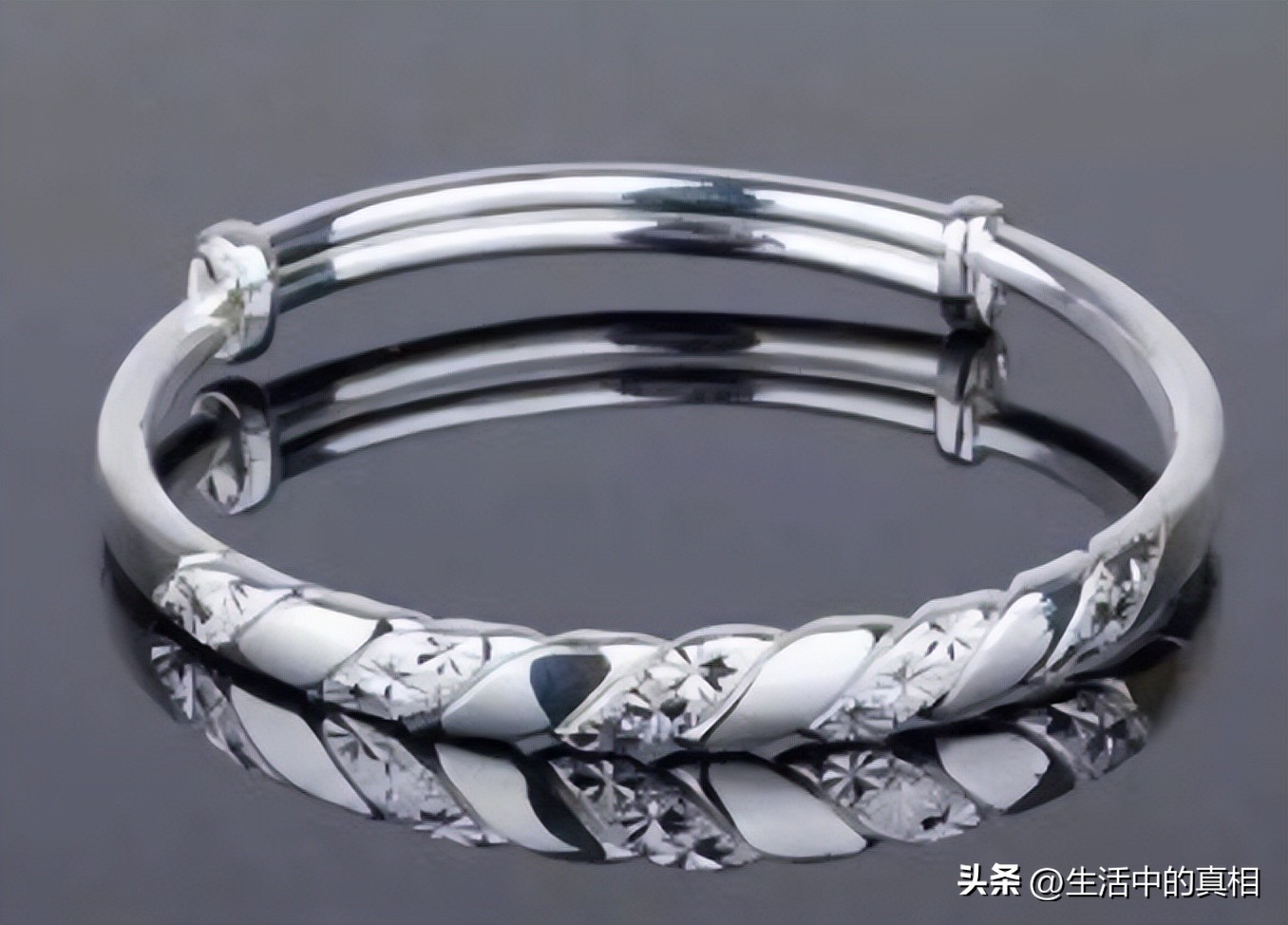银饰是不是太廉价了,银饰很便宜但是不让试戴