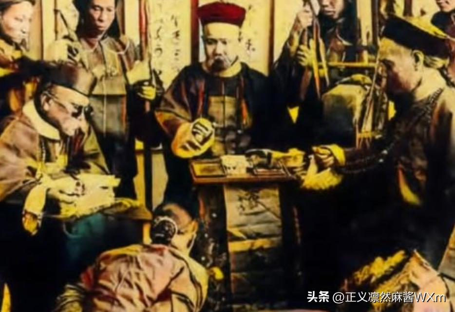 21张真实又罕见的老照片，阴毛假发工作者，我怀疑他用错地方了