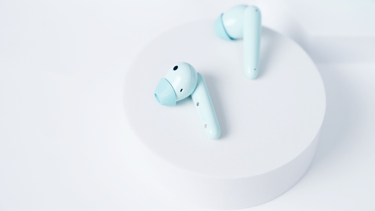 华为耳机freebudsse系列对比,华为freebudsse是半入耳式吗