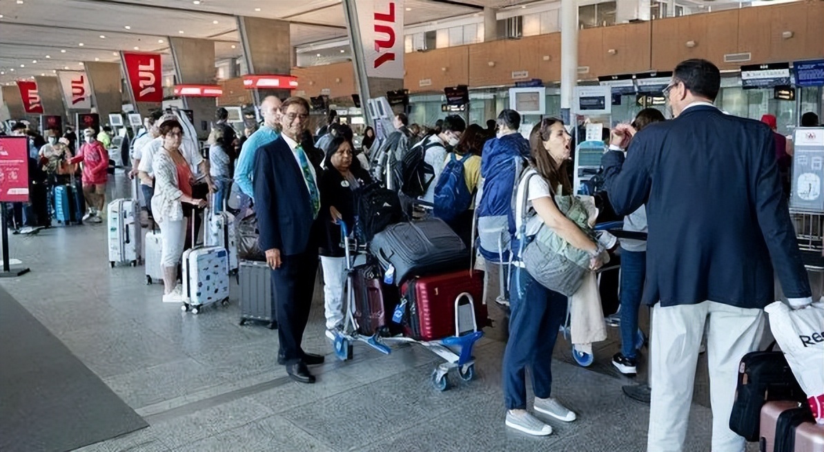 加拿大留学生开学条件要求,加拿大留学近期入境问题指南