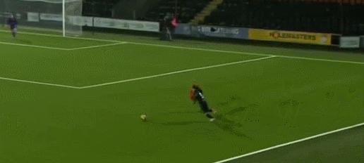 单场轰3球，沈梦雨彻底征服欧洲，中国球迷盛赞：上海梅西+三球王