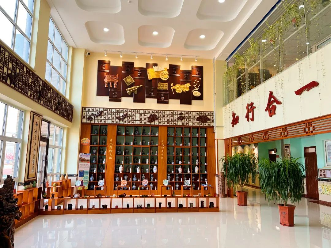 大连这个学校怎么样,大连的学校在山上