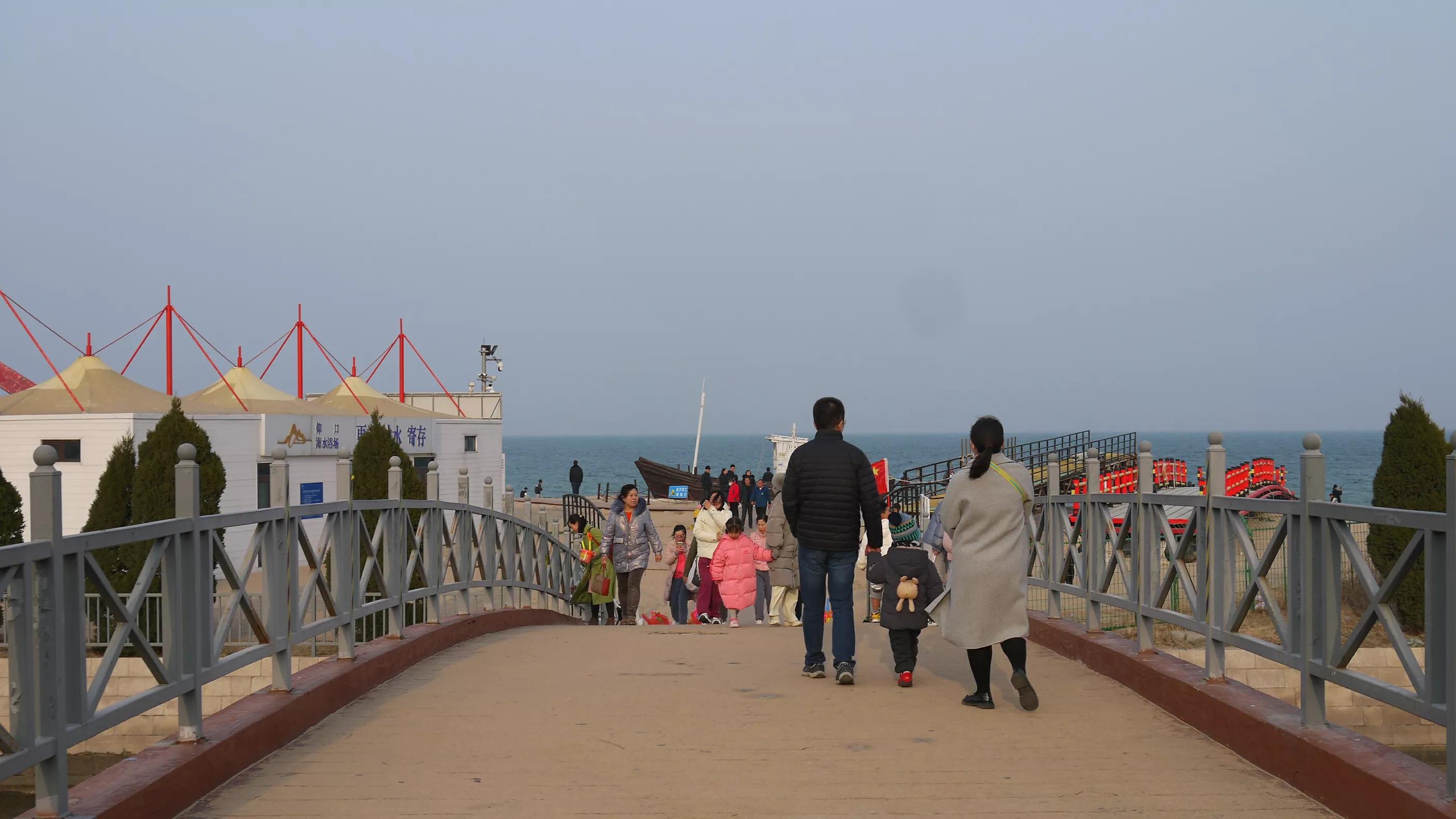 青岛崂山仰口沙滩相关风景视频,崂山怎么去仰口沙滩