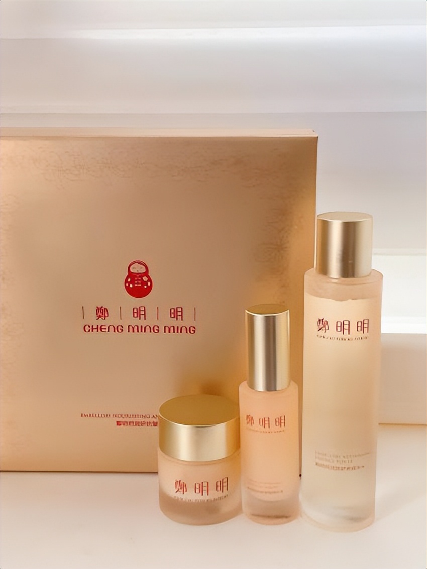 郑明明护肤产品怎么样有没有效果,郑明明抗皱化妆品效果好吗