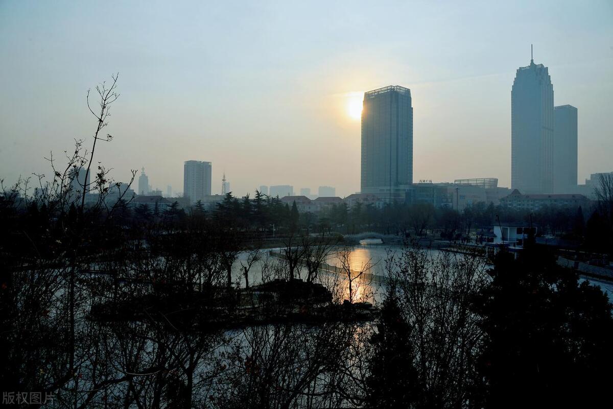 想进国家电网读什么学校和专业好,哪些专业进国家电网比较容易