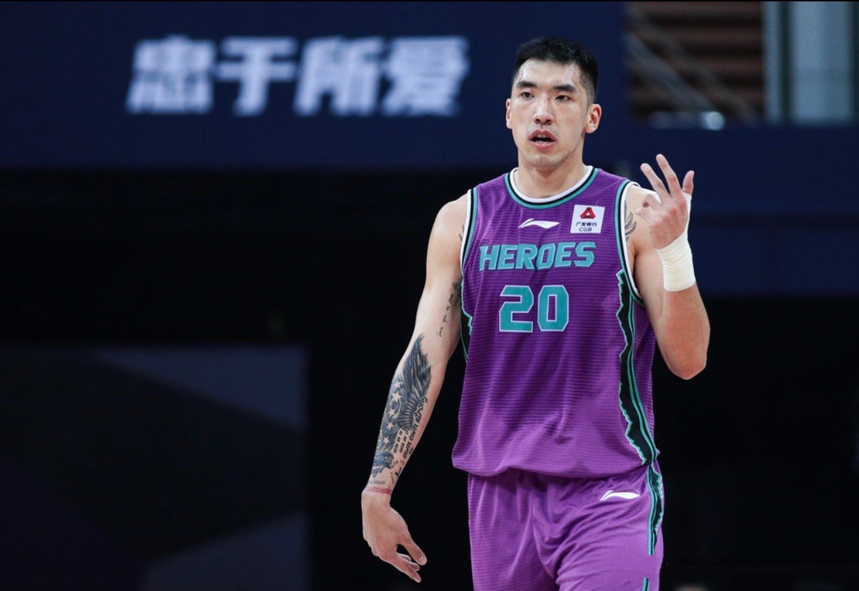 王哲林对周琦比赛,陶汉林强于周琦王哲林