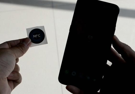 lcd永不为奴发布会,海信85寸e8kminiled电视对比