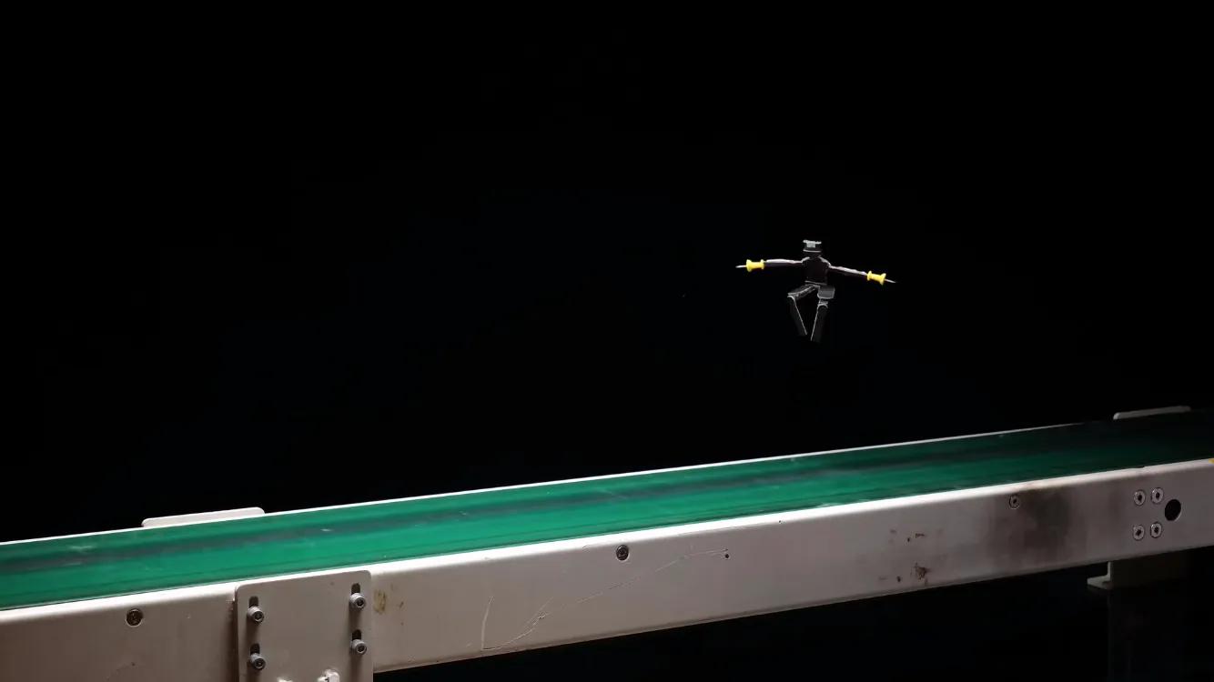 “变形快递”的跑酷之旅，遇见爱情一路逆行而上