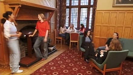 卡迪夫大学爱丁堡大学,卡迪夫大学位于英国的哪个城市