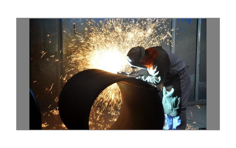 电焊工真的有这么可怕么,电焊工的背后心酸