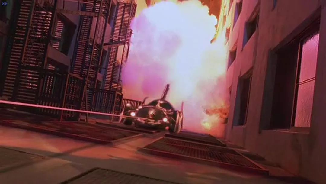 为什么《新蝙蝠侠》的蝙蝠车，简配得那么明显？｜八卦田