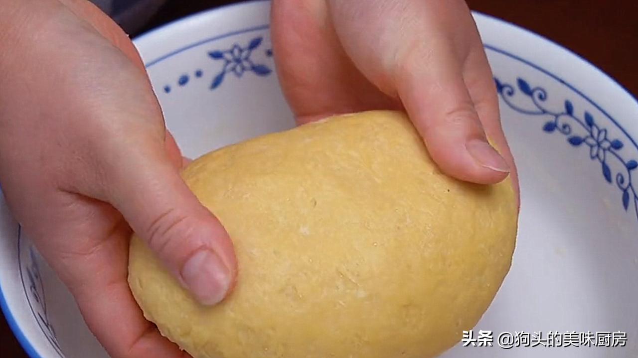 低筋面粉怎么做毛毛虫,面粉毛毛虫零食怎么做