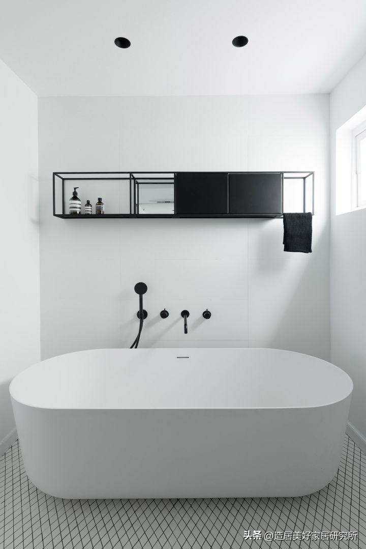 小卫生间安装浴缸,卫生间浴缸安装