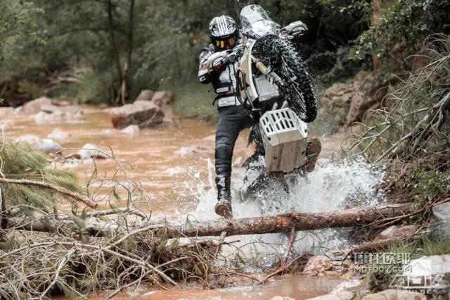 雅马哈tsr700和v6a的区别,雅马哈tnr700引进国内吗