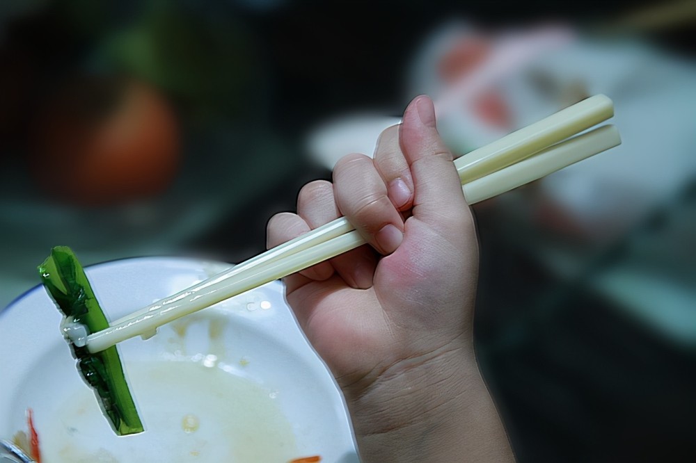 孩子中班了还不会认字怎么办,怎么教幼儿用筷子吃饭