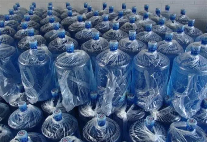 桶装矿泉水哪种好,怎么选购桶装矿泉水桶