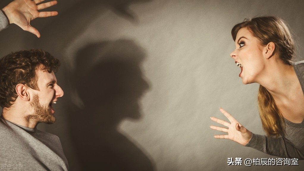 原配最狠的报复，不是杀敌一千，自损一千八