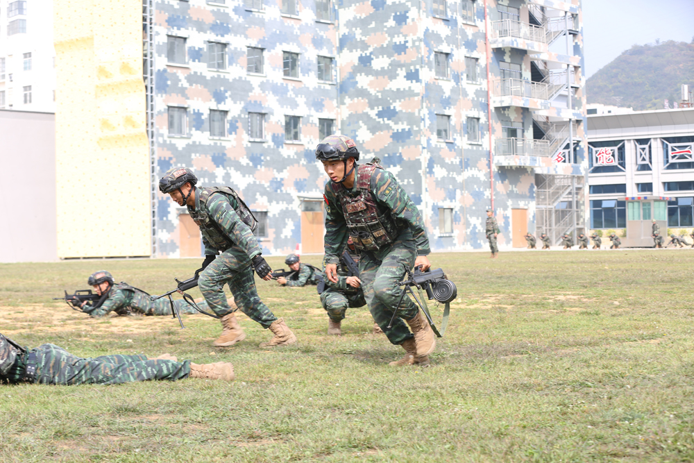 深学深悟矢志强军向战行——*警武**毕节支队多维促学领悟*党**的二十大精神