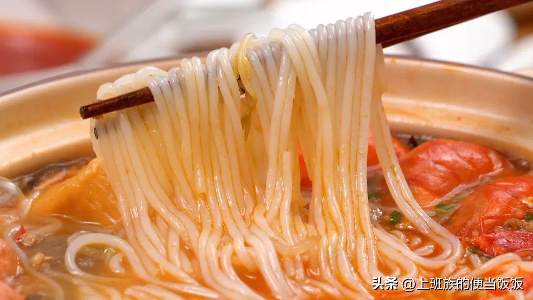 在家做米线汤配方简单又好吃,自制米线汤底家常做法