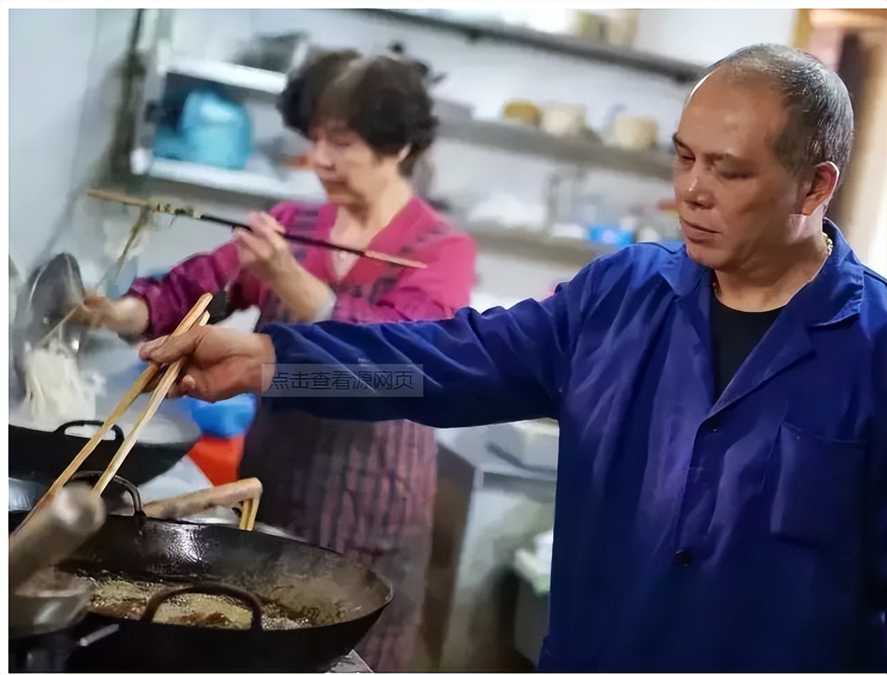在韩国卖化妆品的妹子,在韩国卖化妆品的人靠谱吗
