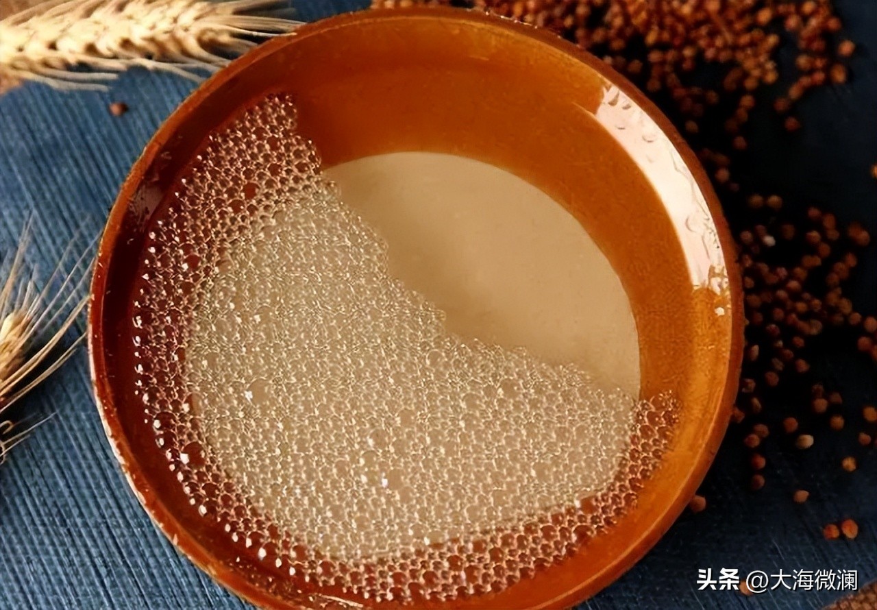 一招鉴定真假茅台的方法,茅台1935白瓶装红色圣地真假辨别