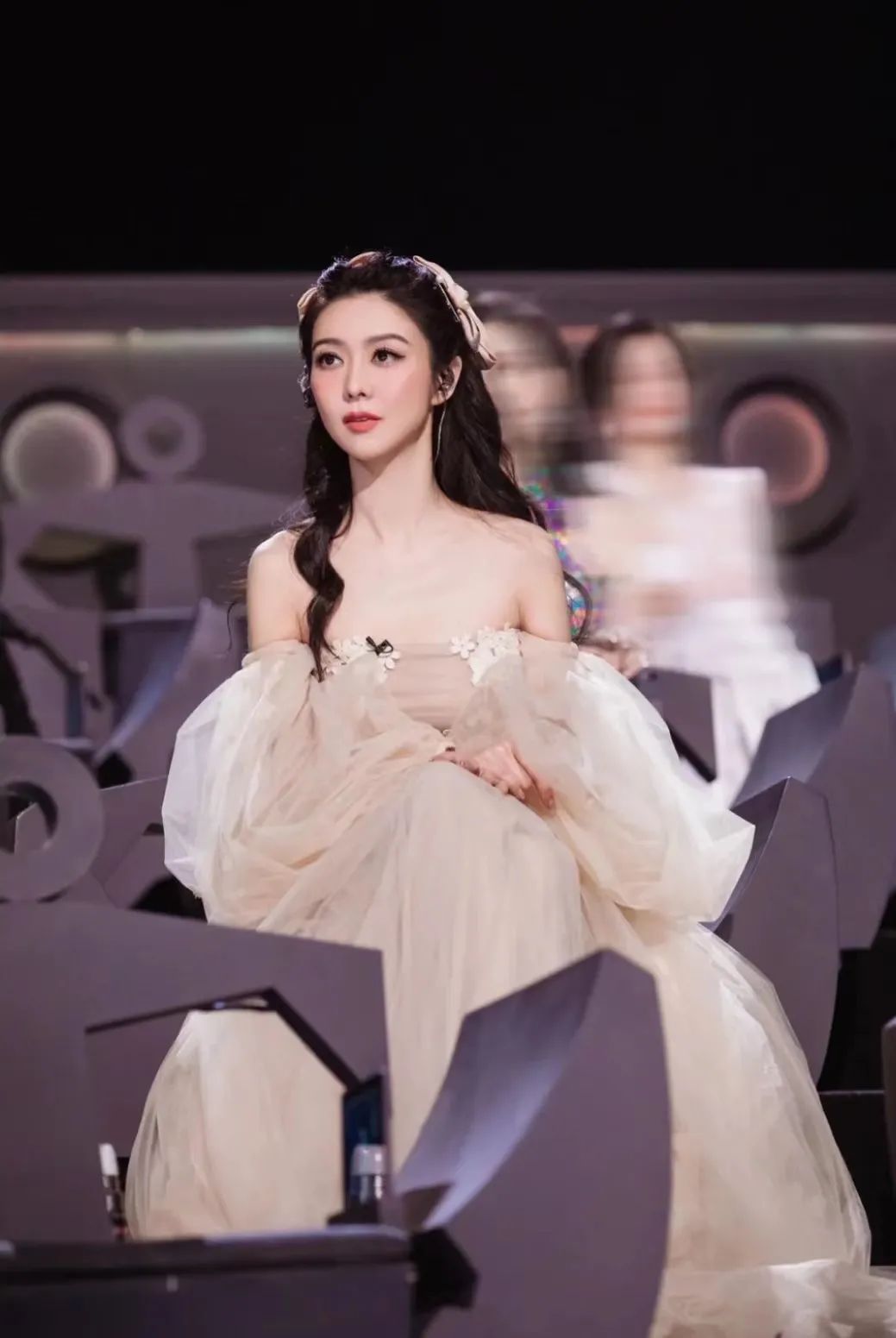 头发又细又软又少适合剪什么发型,头发细又少圆脸适合什么短发发型